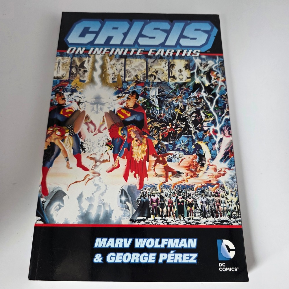 Crisis on Infinite Earths DC Comics Trade Paperback Wolfman Perez 9781563897504